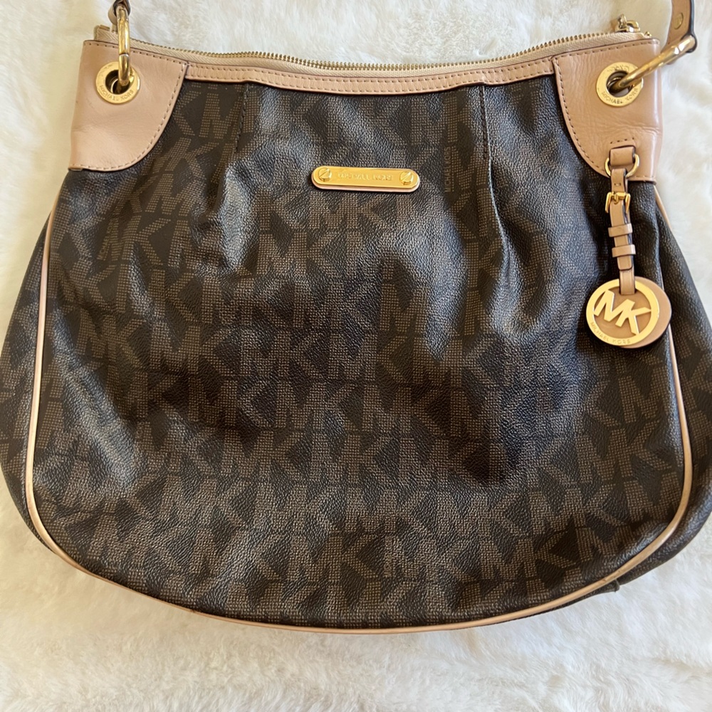 Michael Kors   Authentic bag